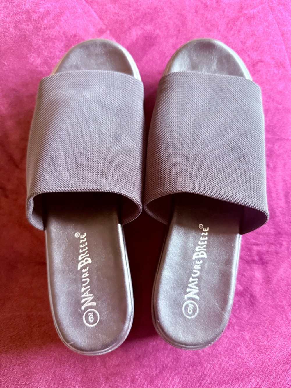 90’s Vibe Black Platform Slide Sandals - Nature Breeze - Picture 4 of 4